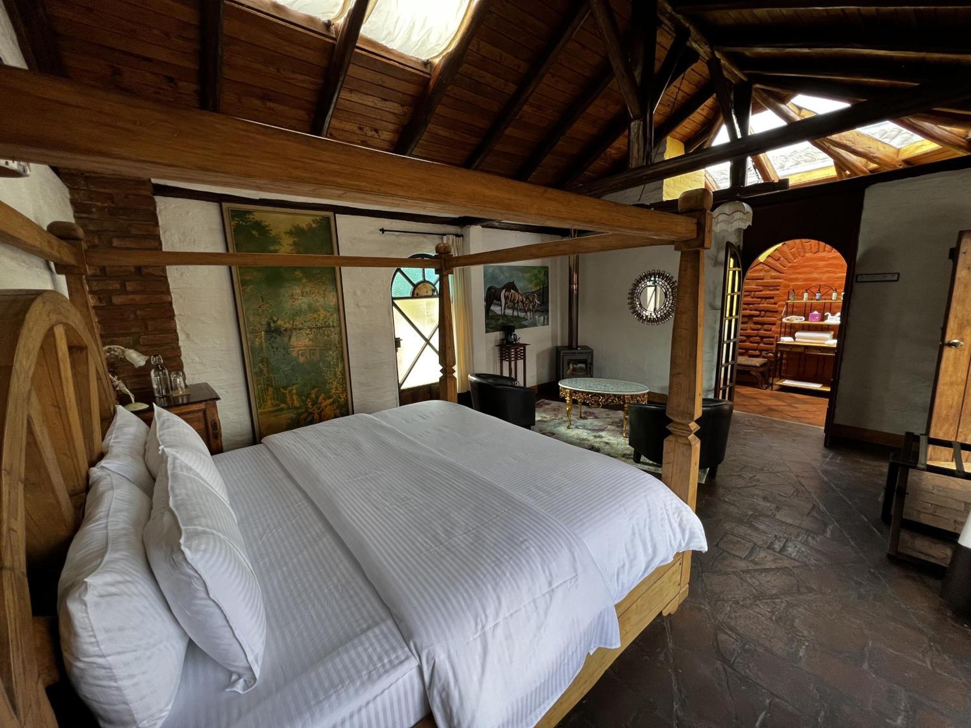 Hacienda Jimenita Wildlife Reserve Puembo Eksteriør bilde